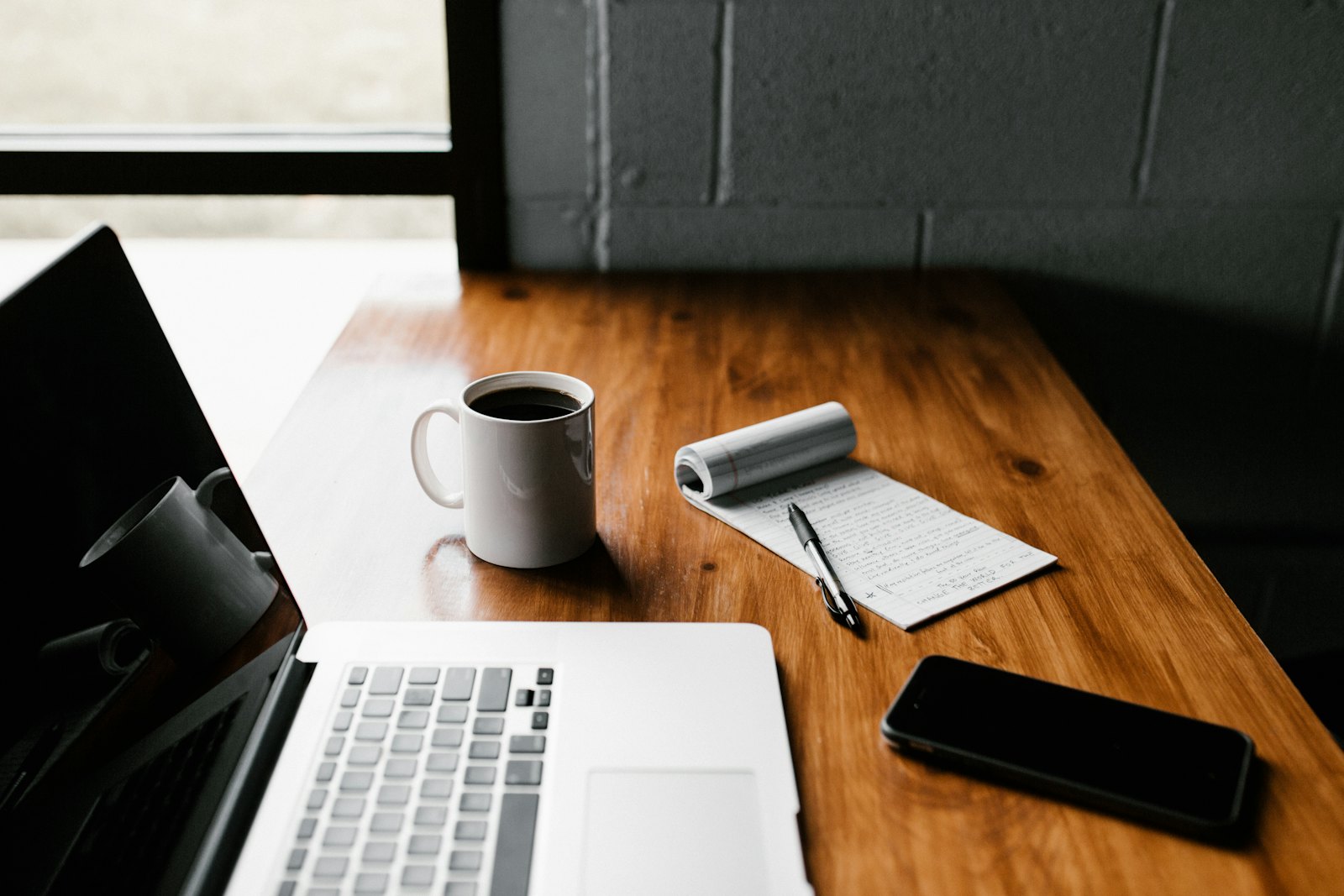 Working Remotely from Guanacaste: Connectivity, Nomad Hubs, and Longer-Stay Logistics